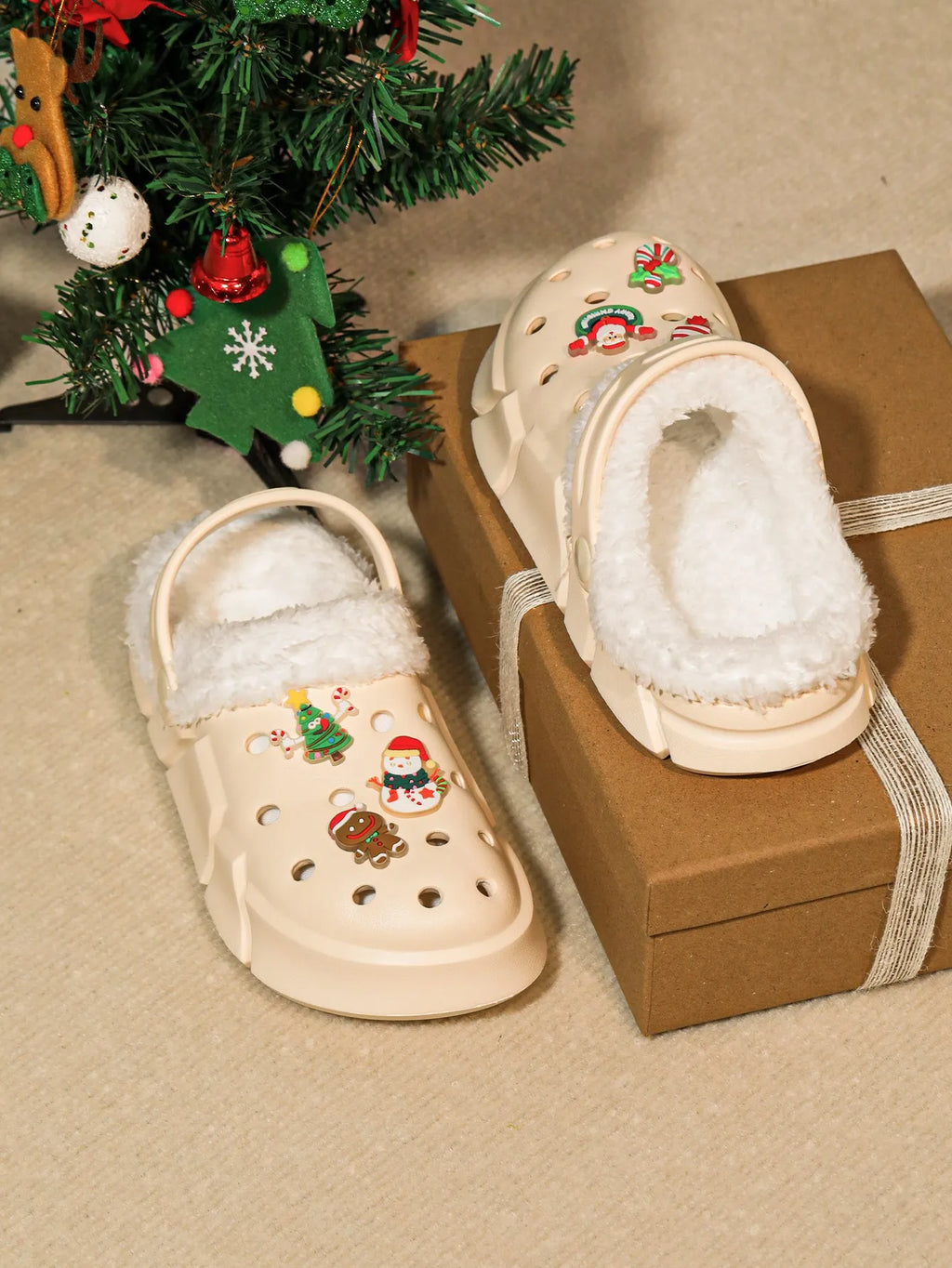 Comfortable Cartoon Christmas Slippers with Plush Lining and Round Toe